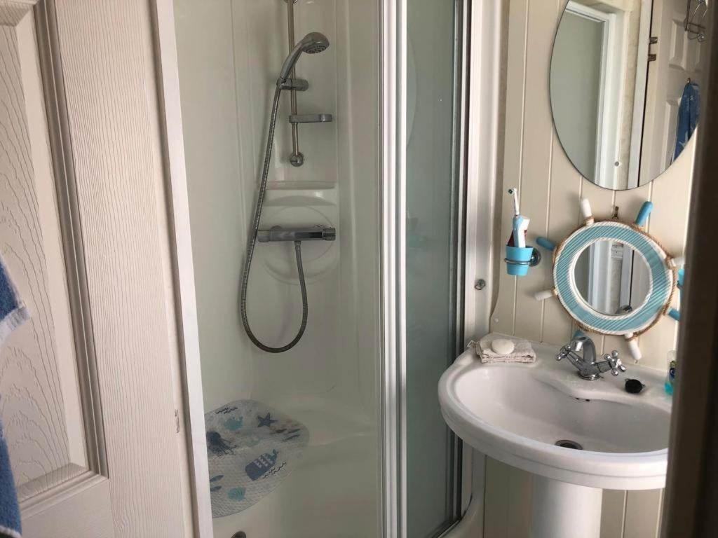 Pg58 2 Bed Caravan Golden Palm Chapel St Leonards Extérieur photo